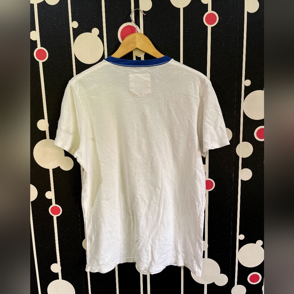 Hollister tshirt - Picture 3 of 4
